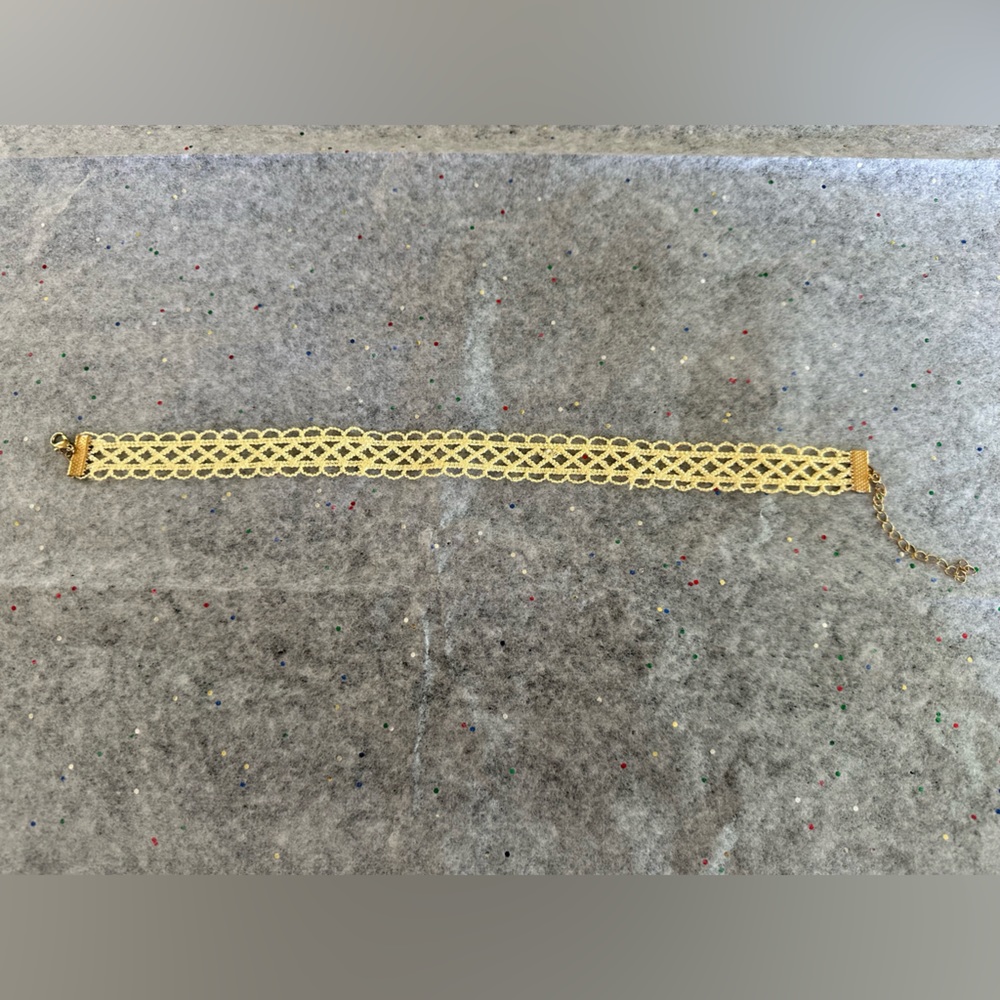 Milakoo. Yellow Lace Choker.